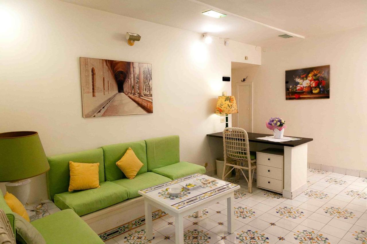 Casa Vacanze Belledonne Apartment Наполи Екстериор снимка